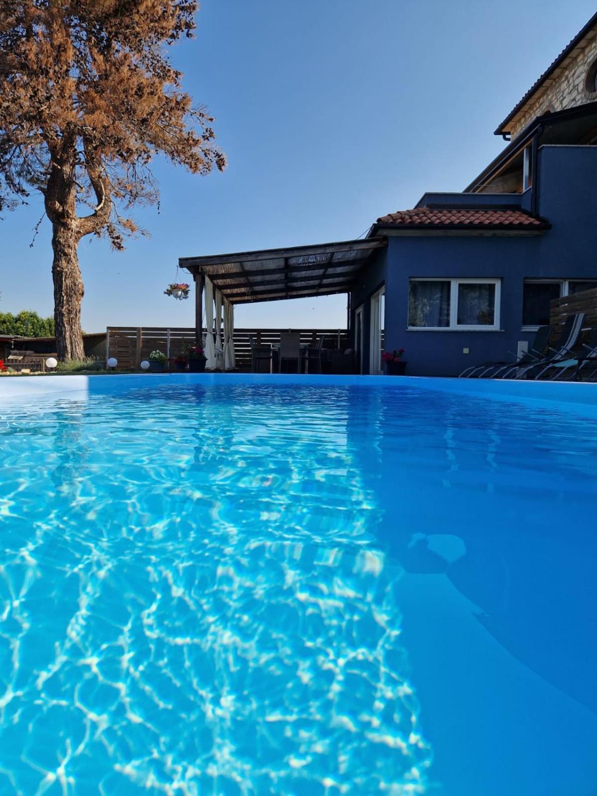Villa Makale Umago Exterior foto